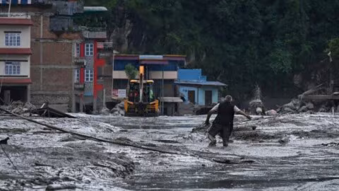 Inondations Nepal-Tibet : des centaines de morts et près de mille disparus