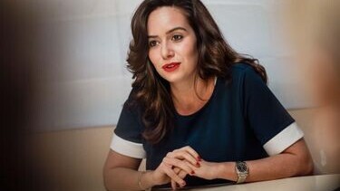 Sarah Knafo appelle Sébastien Lecornu à suspendre la facturation électronique après la cyberattaque de la DGFiP