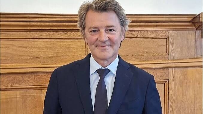 Présidentielle 2027 : François Baroin entretient le mystère et juge « inconcevable » l’absence d’un candidat gaulliste