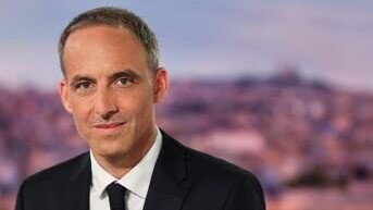 Présidentielle 2027 : Raphaël Glucksmann officialise sa candidature et se lance dans la primaire socialiste