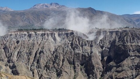 Un séisme de magnitude 6,7 frappe le sud du Pérou, des dizaines de bâtiments endommagés