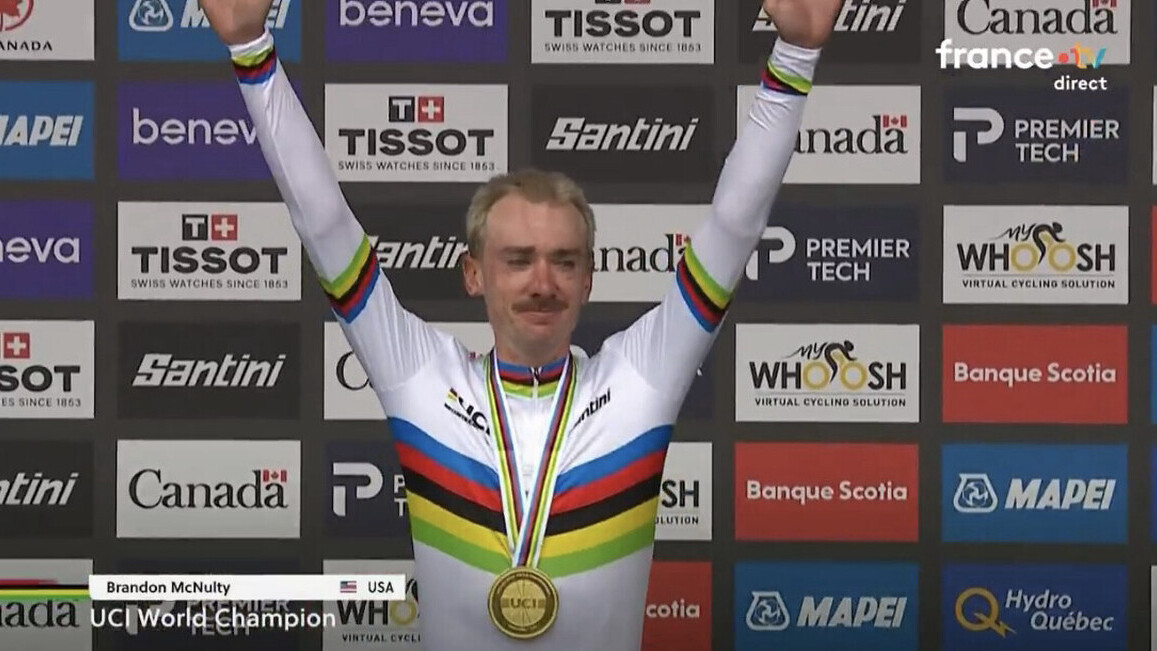 — Mondiaux de cyclisme: Brandon McNulty crée la surprise à Montréal et devient champion du monde, 33 ans après le dernier sacre américain