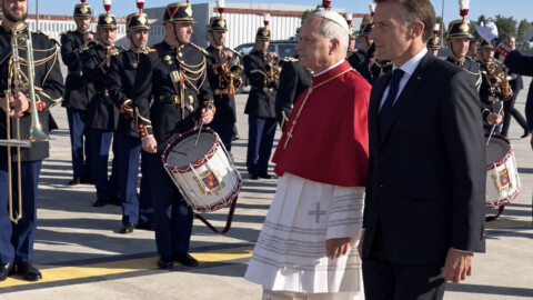 Léon XIV est arrivé en France: Élysée, Notre-Dame, Stade de France, Lourdes et Metz, quatre jours de visite exceptionnelle