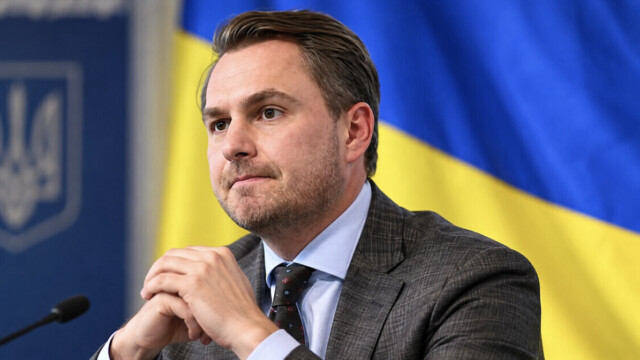 Ukraine: après les perquisitions et les soupçons de corruption, le procureur général choisi par Zelensky démissionne