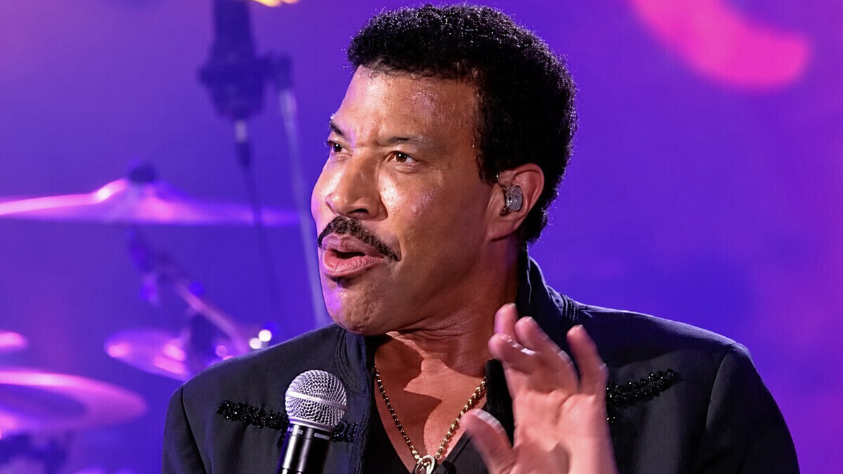 Lionel Richie hospitalisé pour la troisième fois en trois mois: fibrillation auriculaire, ablation cardiaque et concerts annulés Lionel Richie hospitalisé pour la troisième fois en trois mois: fibrillation auriculaire, ablation cardiaque et concerts annulés