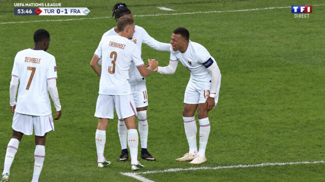 Mbappé buteur puis blessé: la France bat la Turquie dans la douleur pour la première de Zidane