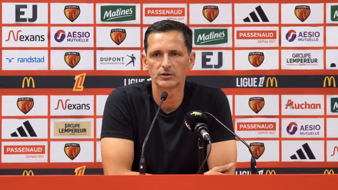 — RC Lens : Dino Toppmöller déjà débarqué, Yannick Cahuzac en pole pour prendre sa place