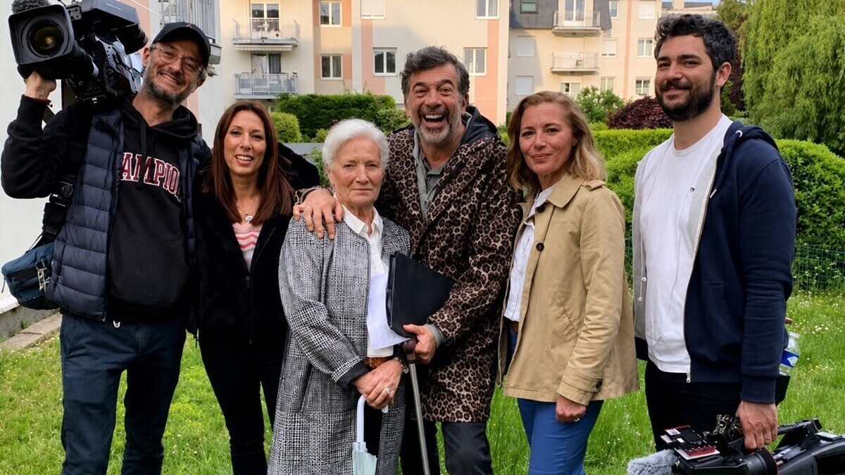 Fair-play, Stéphane Plaza souhaite «bonne chance» à ses successeurs avant le retour ce soir de "Recherche appartement ou maison" sur M6