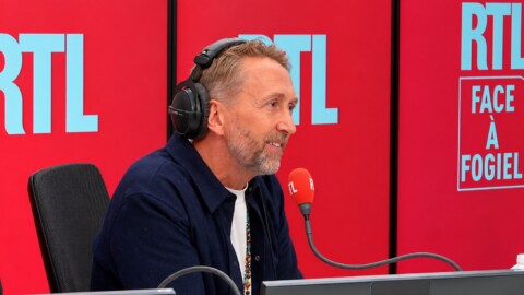 Philippe Caverivière se confie sur son enfance: «J’ai fait le clown à la maison parce que je sentais maman triste»