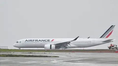 Air France modifie la trajectoire de 130 vols pour limiter les traînées de condensation