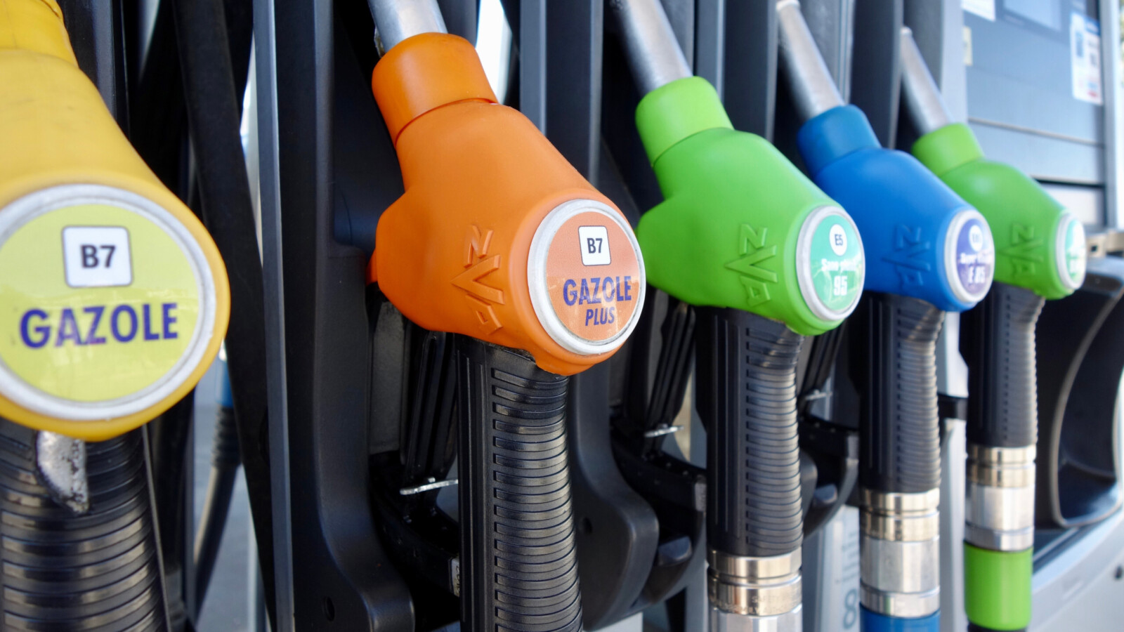 Carburants : le prix moyen du gazole dépasse 2,39 euros, nouveau record