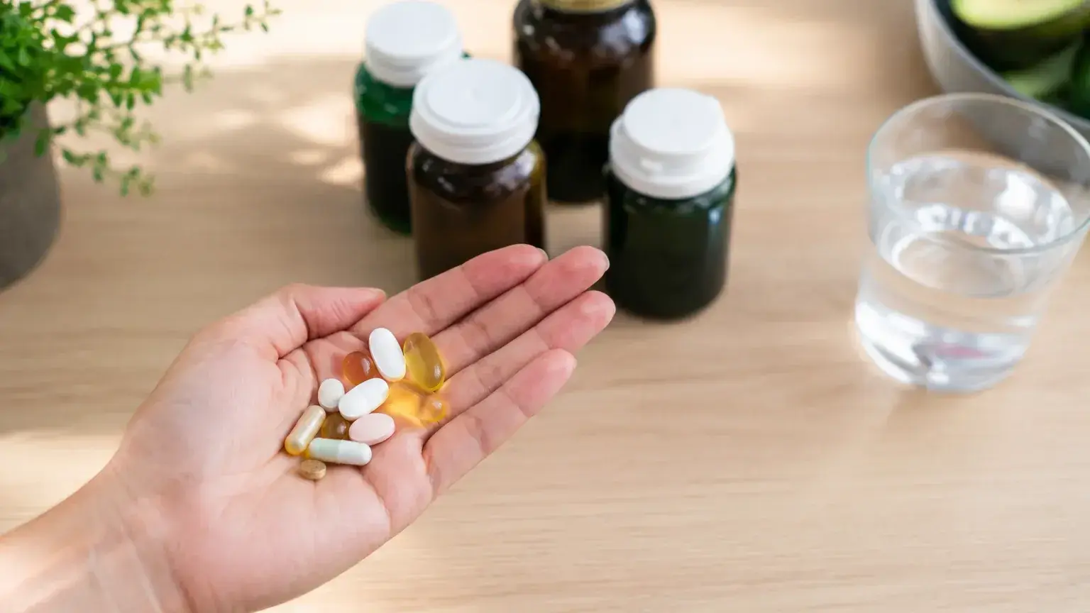 Compléments alimentaires pour adolescents : entre besoins nutritionnels et risques de surconsommation