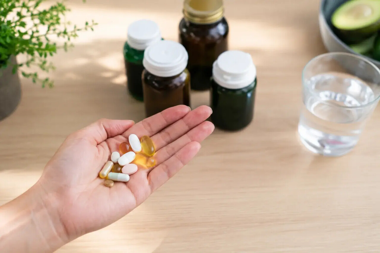 Compléments alimentaires pour adolescents : entre besoins nutritionnels et risques de surconsommation — photo