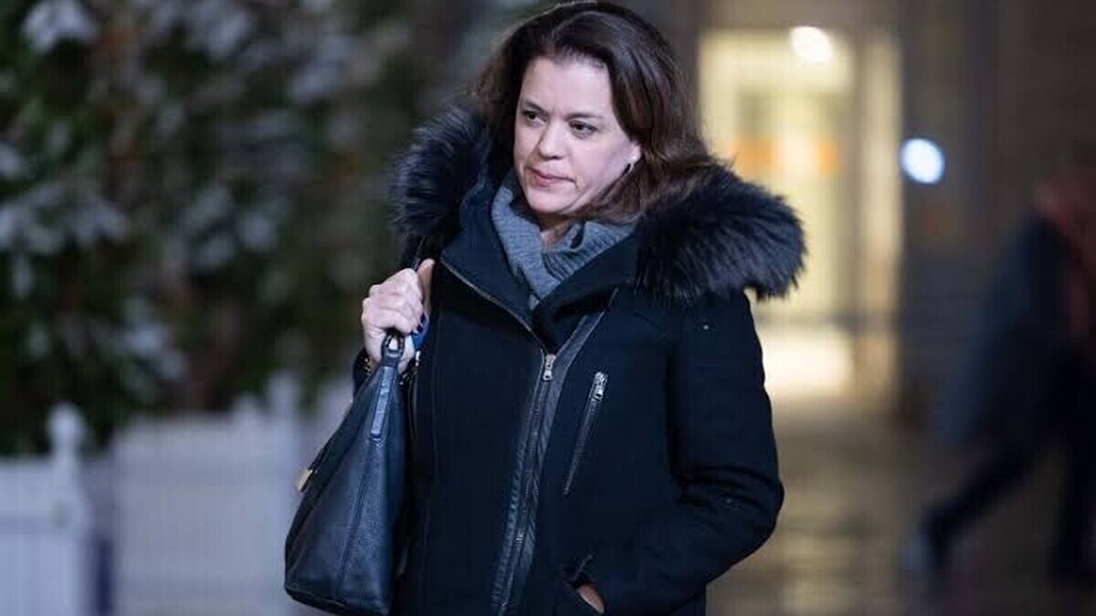 Émilie Piette privée de contacts professionnels avec Lecornu et plusieurs ministres Émilie Piette privée de contacts professionnels avec Lecornu et plusieurs ministres