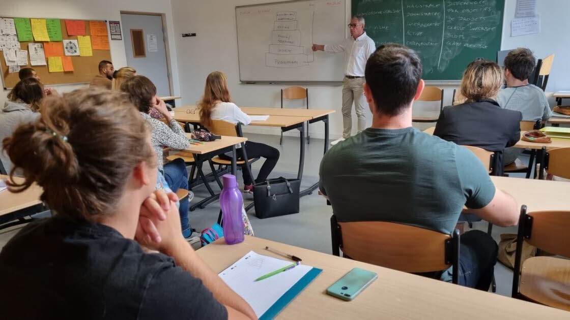 Enseignants sans poste : le paradoxe de candidats sélectionnés alors que des classes manquent de professeurs