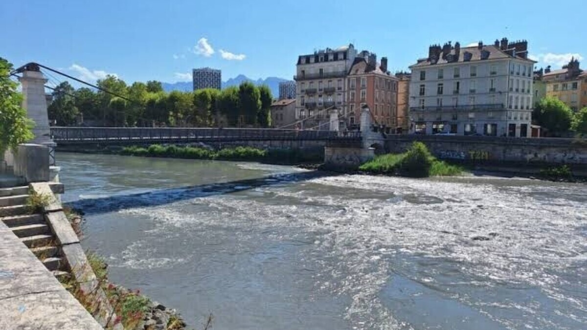 Grenoble : la première baignade dans l’Isère à nouveau reportée