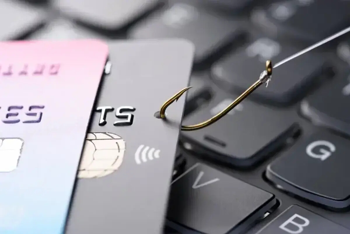 Les arnaques au faux conseiller bancaire ont bondi de 34% en 2025