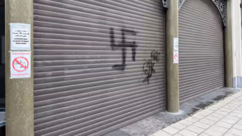 Bruxelles : une enquête ouverte après une croix gammée sur une mosquée
