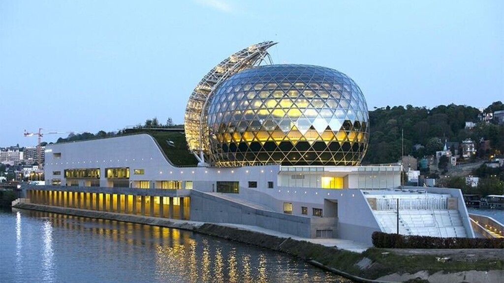Île Seguin : de Renault aux musées, la lente reconversion d’un symbole de la France ouvrière