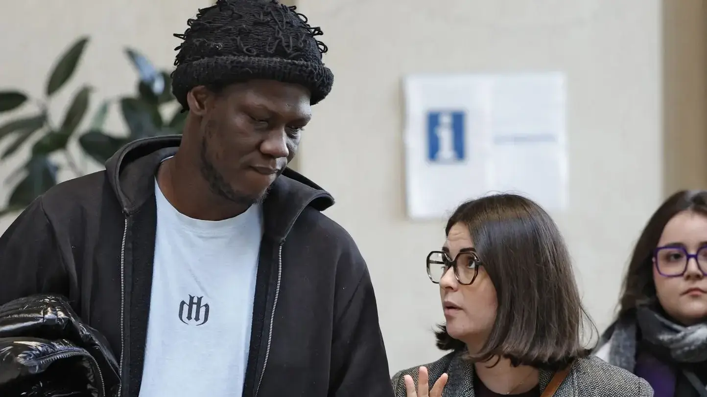 Le rappeur Doums de nouveau en garde à vue, cette fois pour des menaces présumées envers sa compagne