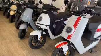 Le scooter électrique, nouvelle hype urbaine malgré des ventes encore fragiles en France