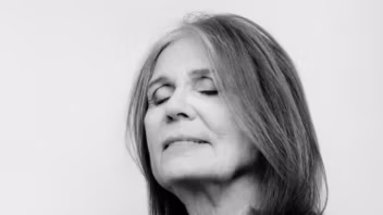 Mort de Gloria Steinem : la journaliste qui a révolutionné le féminisme américain s’éteint à 92 ans