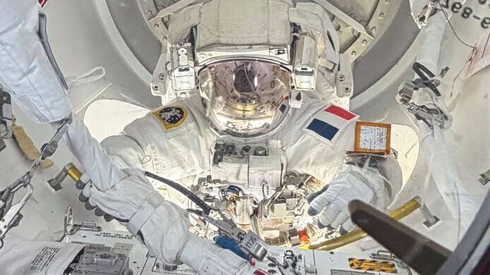 Sophie Adenot réussit sa troisième sortie dans l’espace en deux semaines