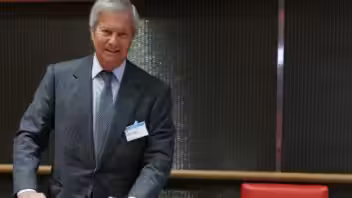 Vincent Bolloré contre-attaque et promet de dévoiler son manifeste pour 2027