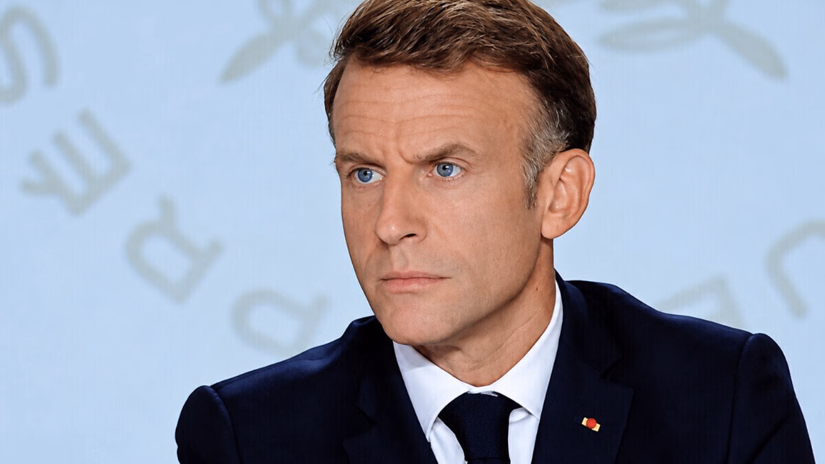 Carburants : Emmanuel Macron ouvre désormais la porte à une baisse des taxes si les prix continuent de flamber