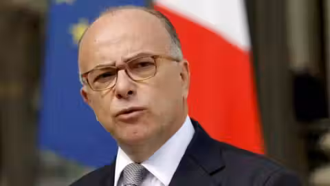 Bernard Cazeneuve détaille son projet pour la France dans une longue lettre aux Français