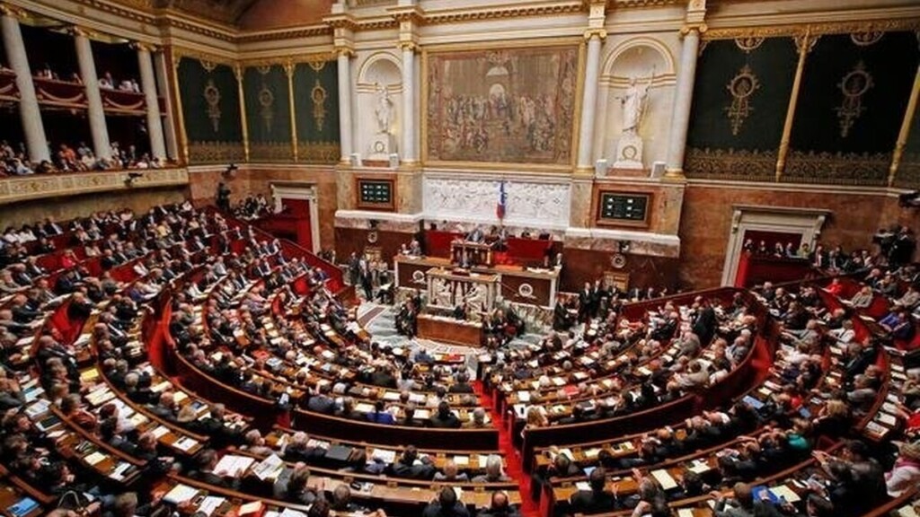 Budget 2027 : la gauche se prépare à la censure, le RN au centre de toutes les attentions