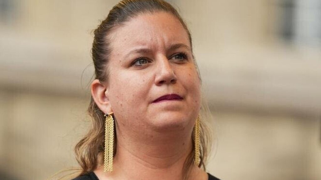 Budget 2027 : Mathilde Panot annonce que LFI censurera le gouvernement « quoi qu’il arrive »