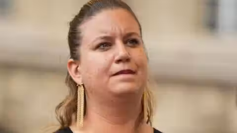 Budget 2027 : Mathilde Panot annonce que LFI censurera le gouvernement « quoi qu’il arrive »