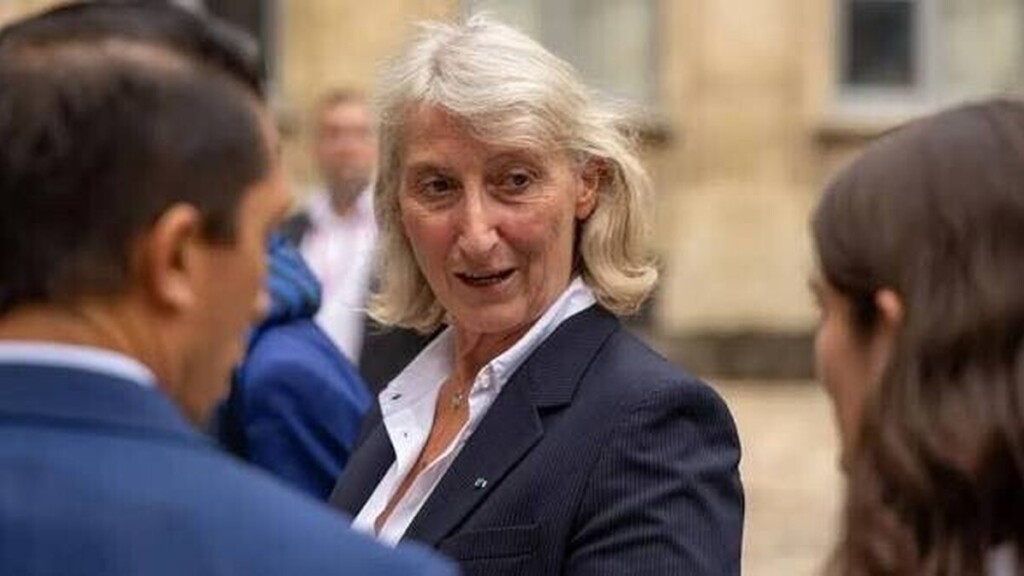 Catherine Chabaud rencontre les pêcheurs en colère à Sète