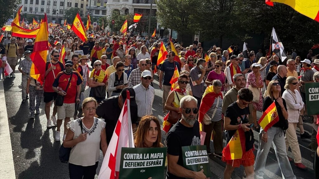 Crise de Ceuta : des milliers de manifestants à Madrid réclament des élections anticipées