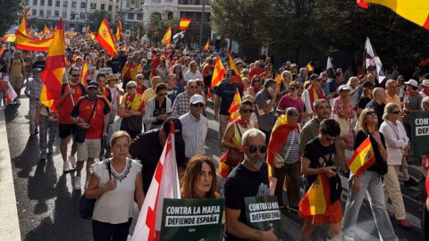 Crise de Ceuta : des milliers de manifestants à Madrid réclament des élections anticipées