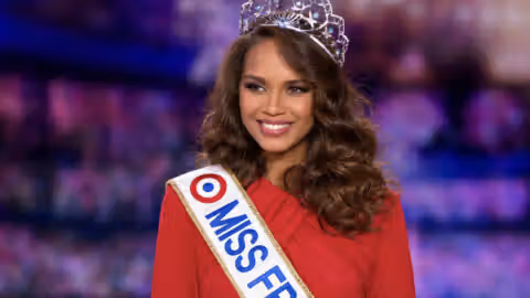 Indira Ampiot soutient le retrait de Miss France de Miss Univers: «Il y avait beaucoup de soucis»