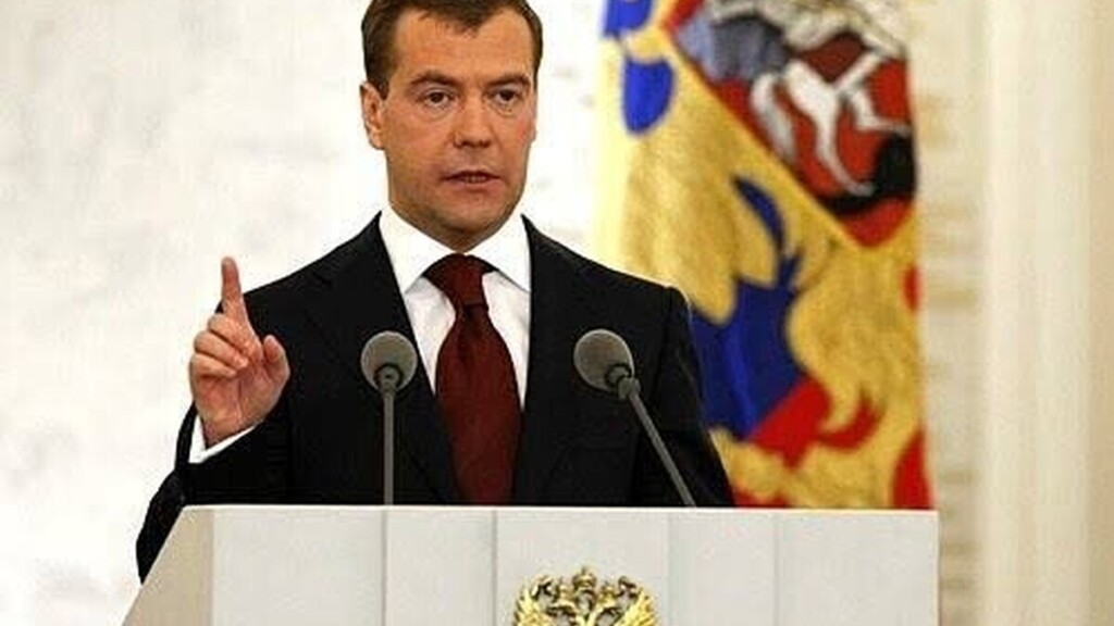 Dmitri Medvedev s’en prend au RN après son durcissement à l’égard de Moscou