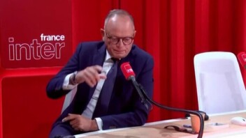 Édouard Philippe juge « scandaleuse » la proposition du RN d’interdire le voile dans l’espace public