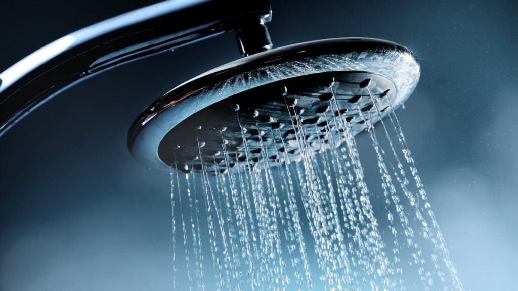 Douche froide : est-elle vraiment aussi bonne pour la santé qu’on le prétend ?