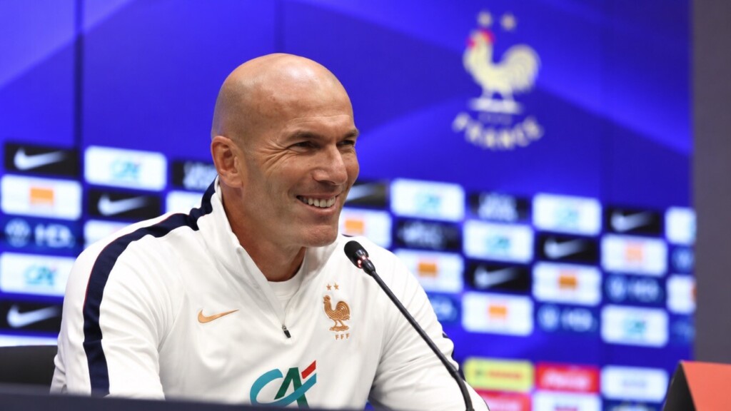 — Turquie-France : à quelle heure et sur quelle chaîne voir les grands débuts de Zinédine Zidane avec les Bleus ?