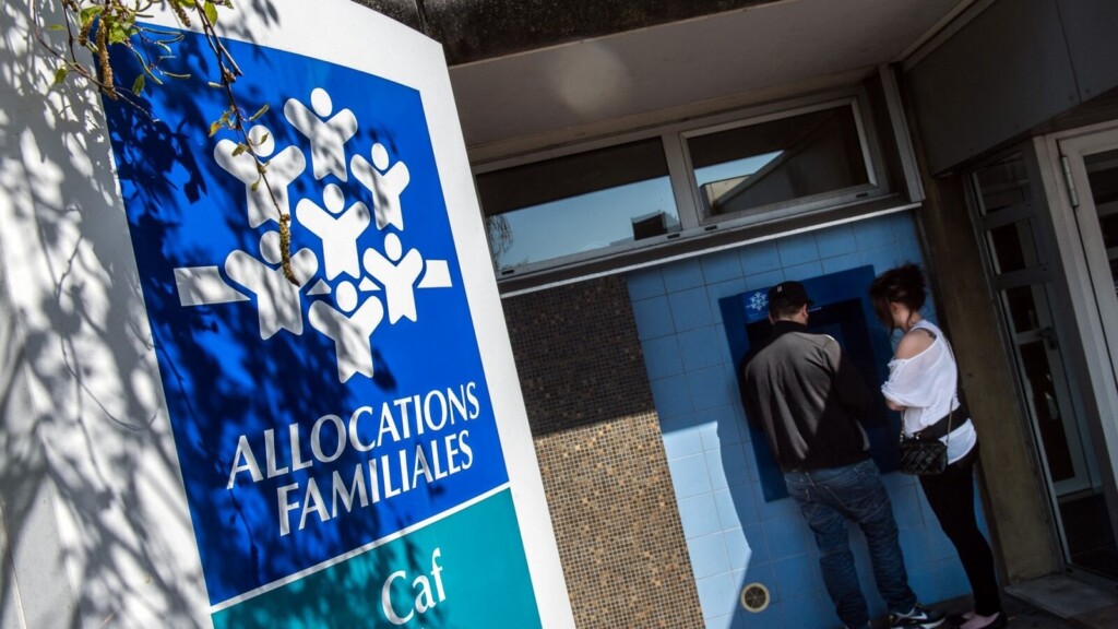 Le gouvernement veut conditionner les allocations des étrangers à un an de résidence