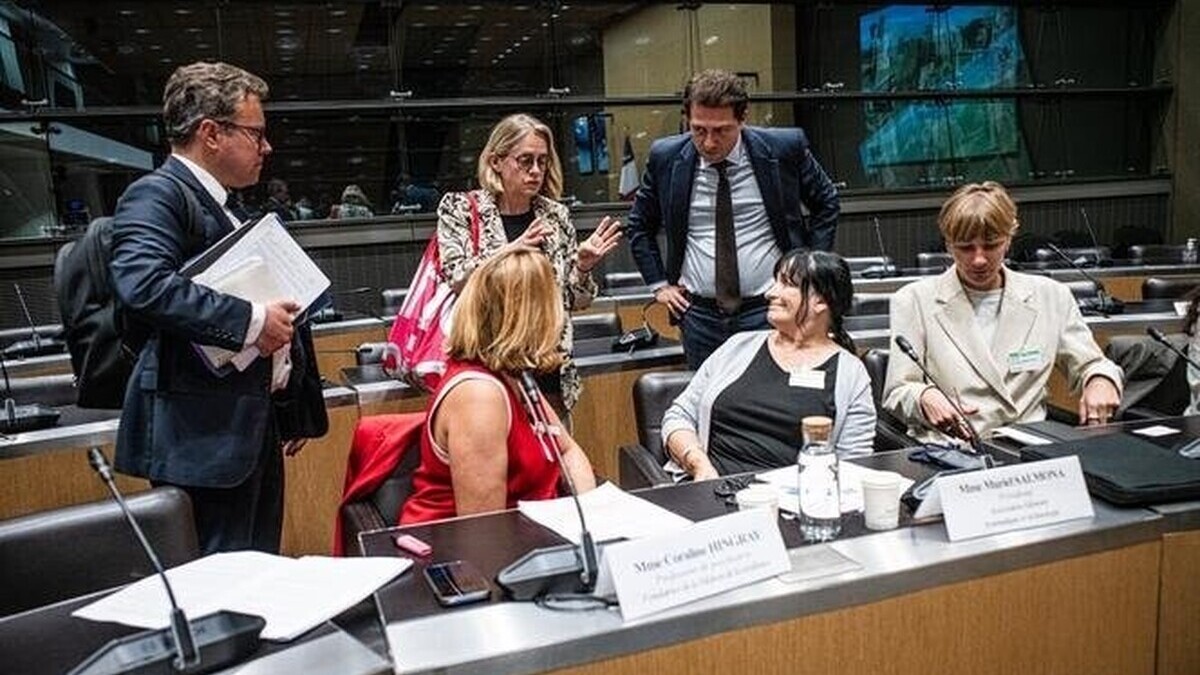 Loi contre les violences sexuelles : des associations alertent sur un risque de requalification à la baisse des agressions en milieu médical Loi contre les violences sexuelles : des associations alertent sur un risque de requalification à la baisse des agressions en milieu médical