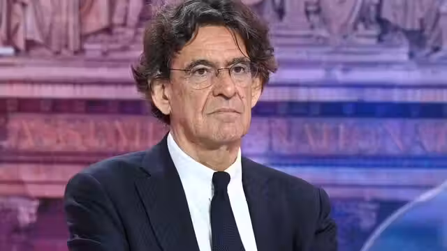 Luc Ferry : « Marine Le Pen n’est pas d’extrême droite » Luc Ferry : « Marine Le Pen n’est pas d’extrême droite »