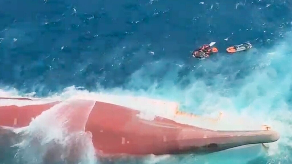 Naufrage d’un ferry en mer de Java : 129 disparus, les recherches s’intensifient