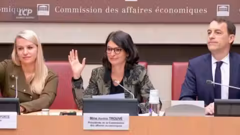 Prix des carburants : Aurélie Trouvé (LFI) annonce une mission parlementaire et veut taxer les « superprofits » de Total LFI