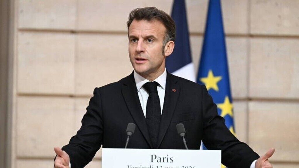 Prix des carburants : Emmanuel Macron promet d’agir pour « faire baisser la pression sur les prix »