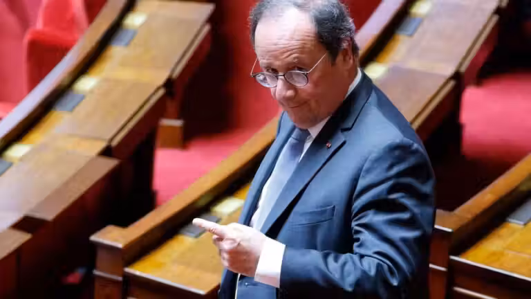 Présidentielle 2027 : François Hollande juge la gauche trop faible pour gagner seule