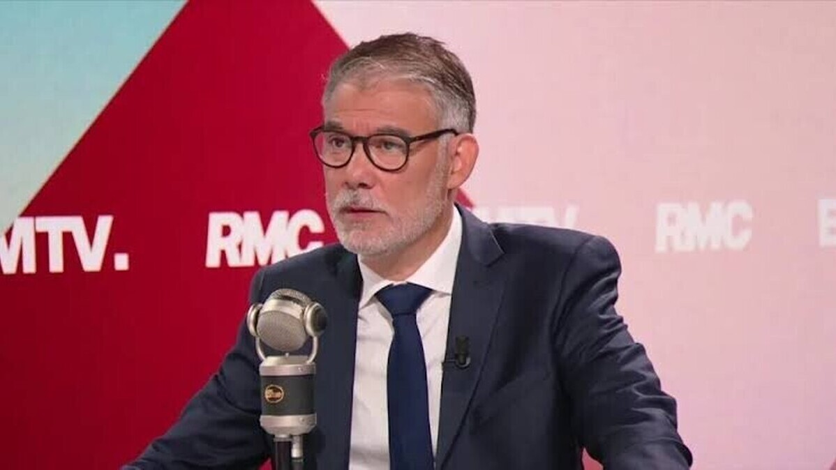Présidentielle 2027 : Olivier Faure accuse François Hollande de chercher « une alliance au centre-droit »