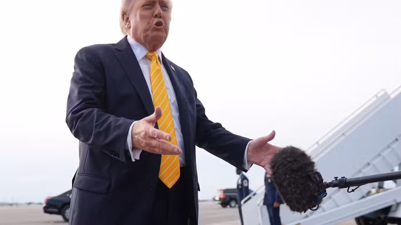 Trump promet 5 000 dollars à chaque Américain si les républicains gagnent les midterms
